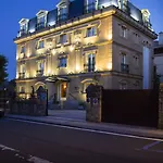La Galeria Hotel