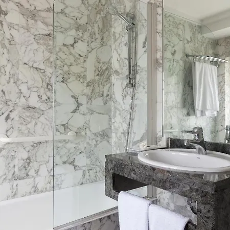 Отель La Galeria 2*