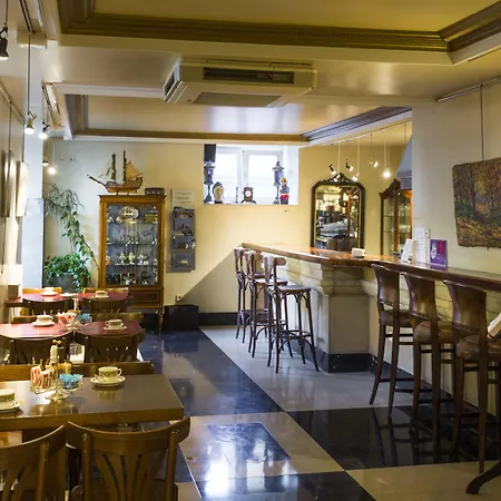 La Galeria Hotel