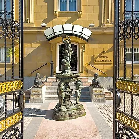La Galeria Hotel 2*