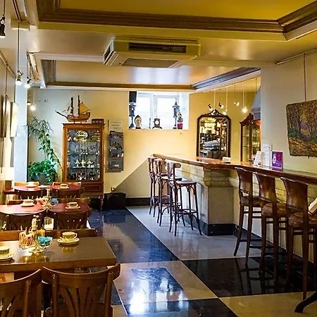 La Galeria Hotel